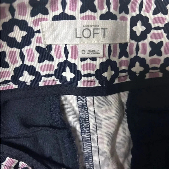 Ann Taylor LOFT Cotton Floral Tile Riviera Shorts with 4" Inseam Size 0 - Picture 7 of 7
